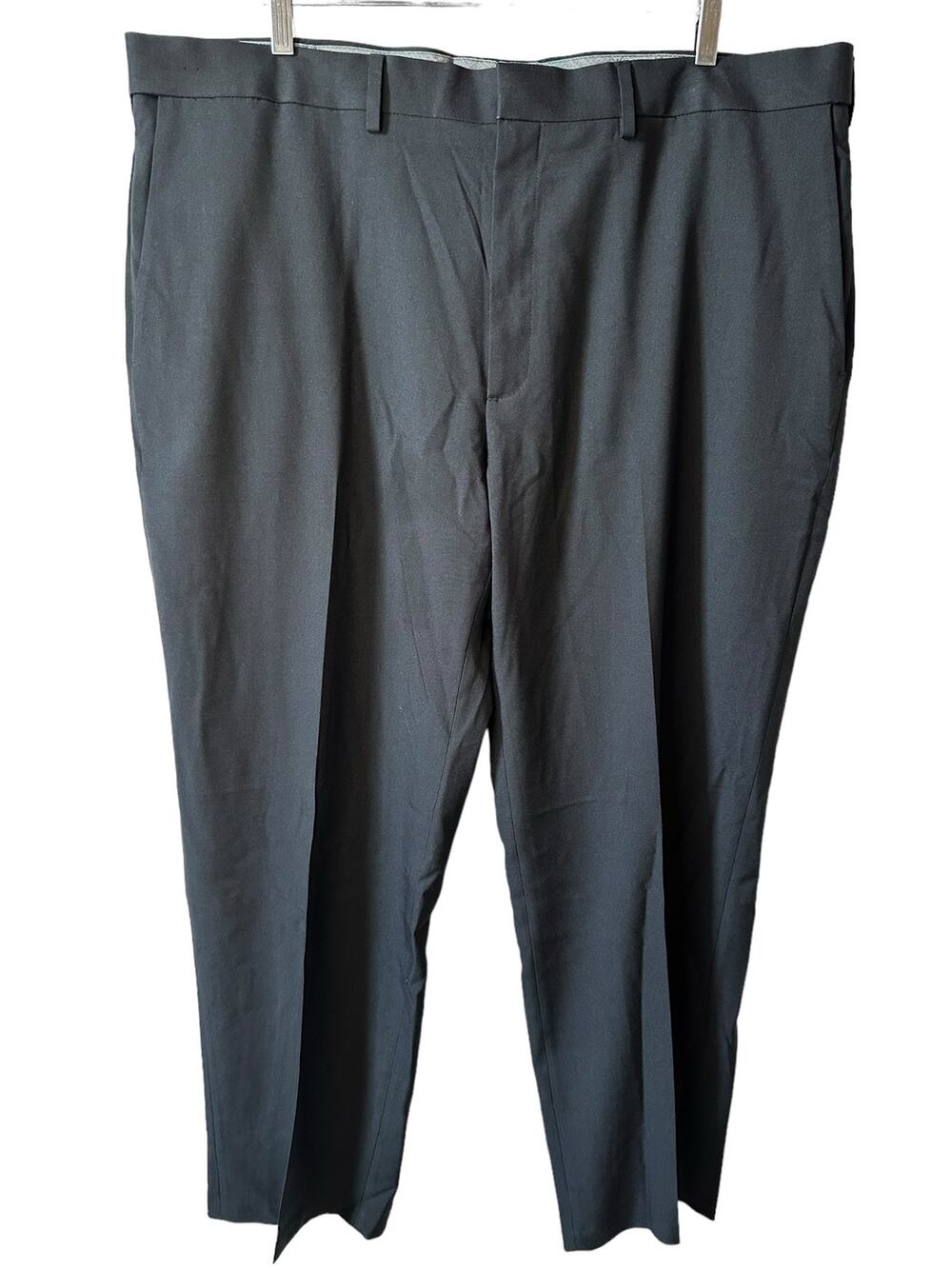 HAGGAR New Classic Fit Comfort Dress Pants Hidden Expandable Waist Gray 42x30